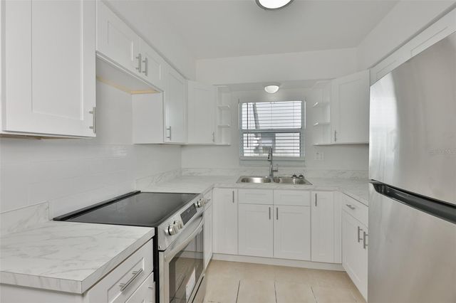 4565 DUHME ROAD 106, St Petersburg, FL 33708