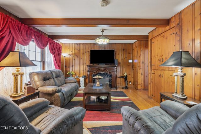 129 S Kingston Ave, Rockwood, TN 37854