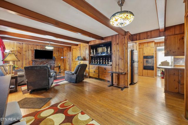 129 S Kingston Ave, Rockwood, TN 37854