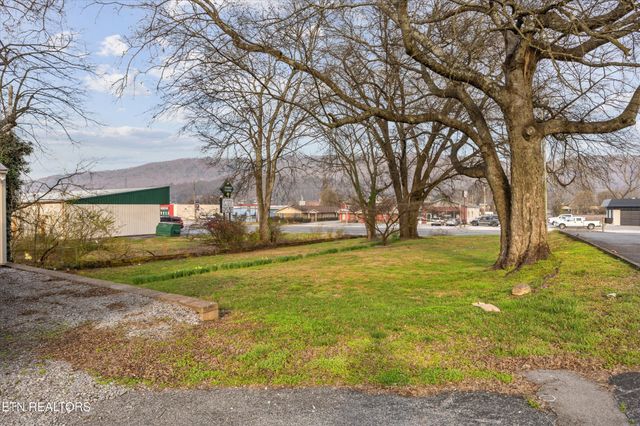 129 S Kingston Ave, Rockwood, TN 37854