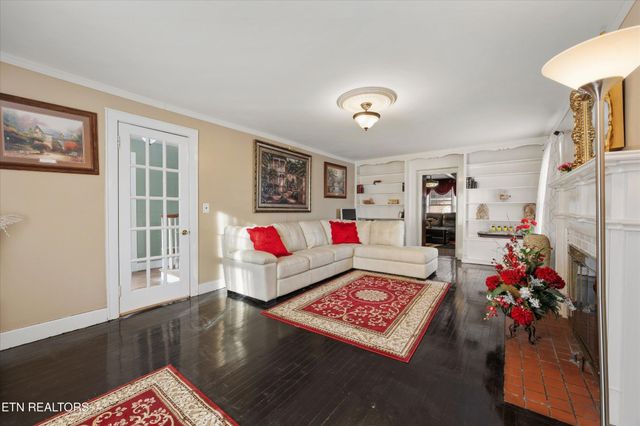 129 S Kingston Ave, Rockwood, TN 37854