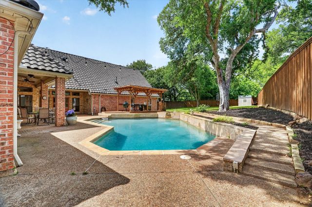 1312 Chatsworth Court E, Colleyville, TX 76034