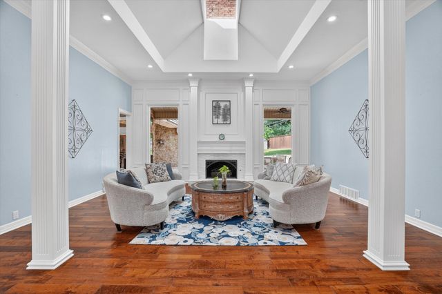 1312 Chatsworth Court E, Colleyville, TX 76034