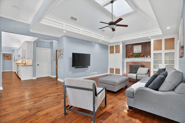 1312 Chatsworth Court E, Colleyville, TX 76034