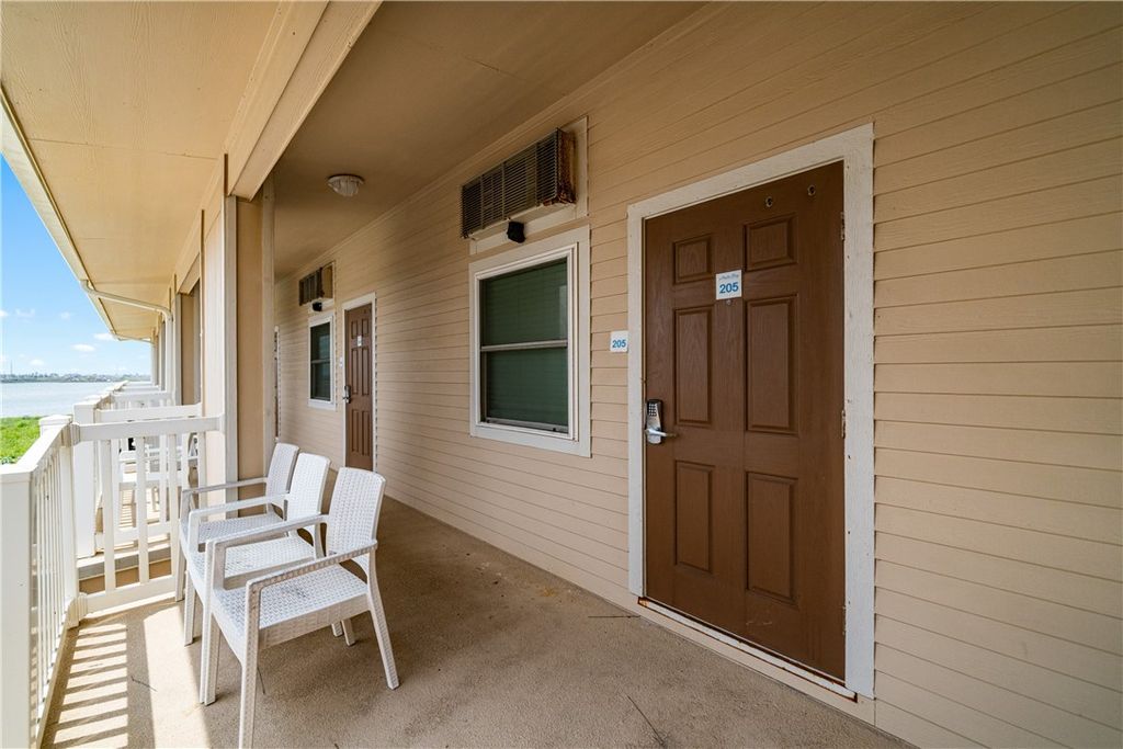 15034 Aruba Dr 205, Corpus Christi, TX 78418 — photo 2