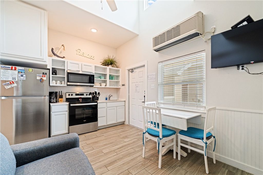 15034 Aruba Dr 205, Corpus Christi, TX 78418 — photo 5