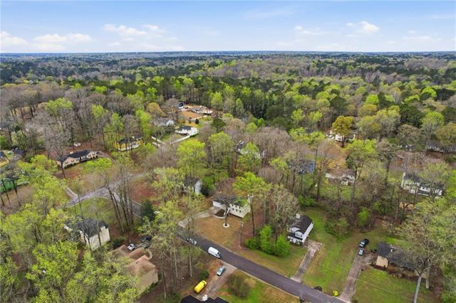 106 Bob White Drive, Stockbridge, GA 30281