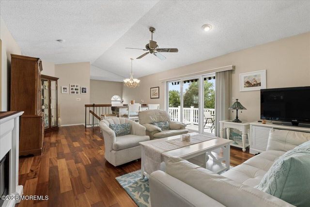 46 Tulip Lane, Freehold, NJ 07728