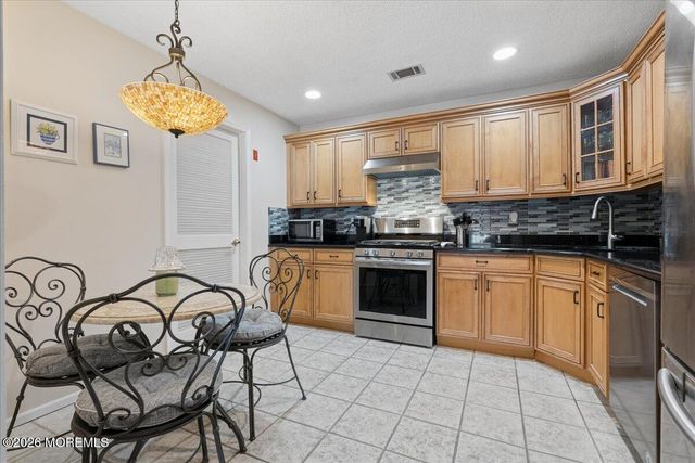 46 Tulip Lane, Freehold, NJ 07728