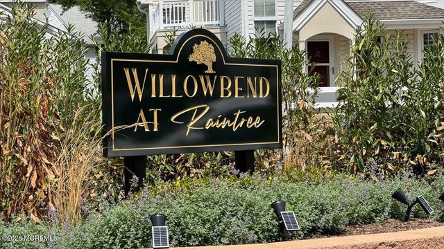 46 Tulip Lane, Freehold, NJ 07728