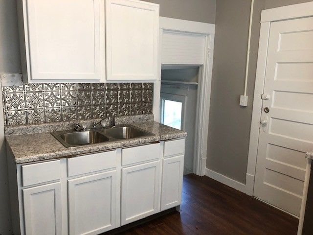 903 E Burlington Street, Iowa City, IA 52240