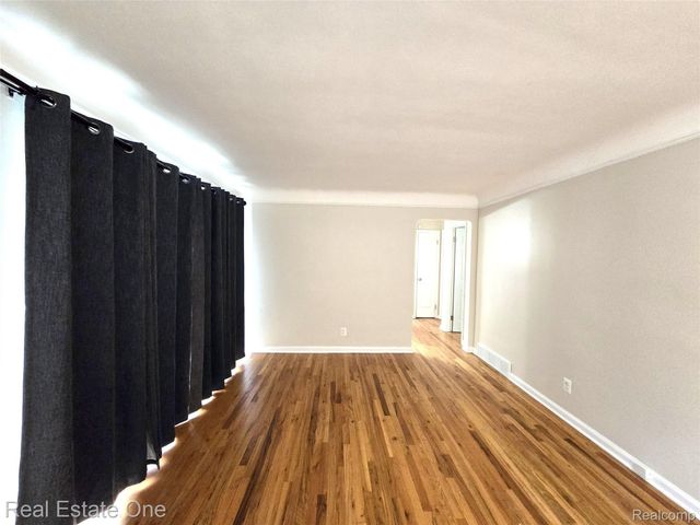 2601 Woodside Street, Dearborn, MI 48124