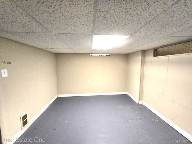 2601 Woodside Street, Dearborn, MI 48124