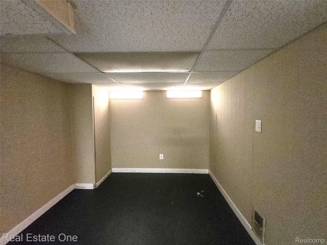 2601 Woodside Street, Dearborn, MI 48124