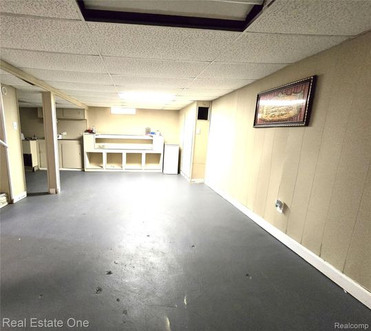 2601 Woodside Street, Dearborn, MI 48124