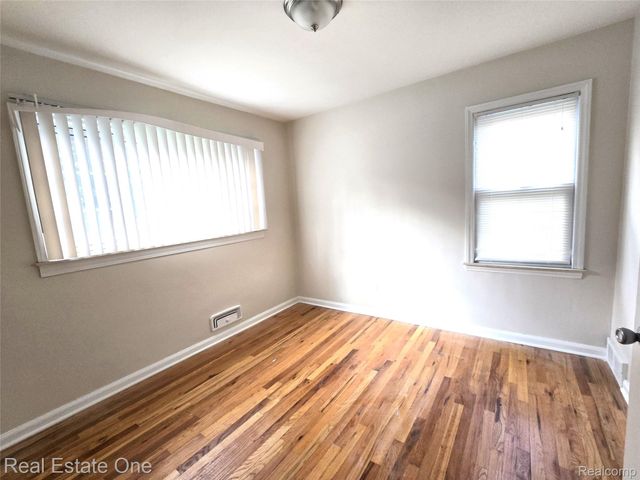 2601 Woodside Street, Dearborn, MI 48124