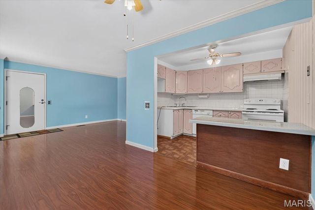1143 Appleseed Lane D, Olivette, MO 63132