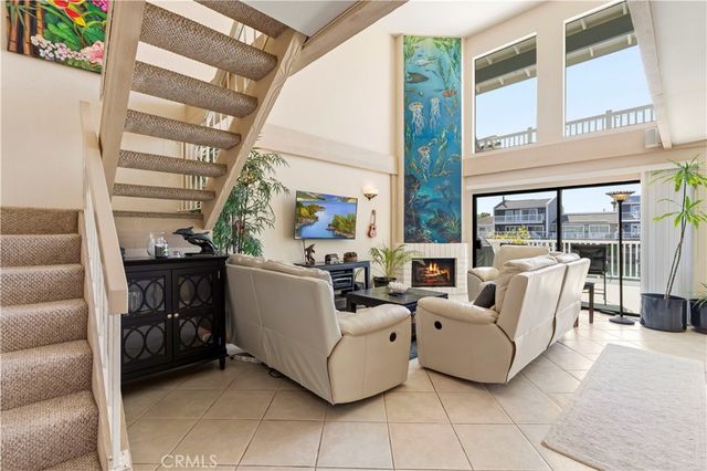 4574 Gateshead, Oxnard, CA 93035