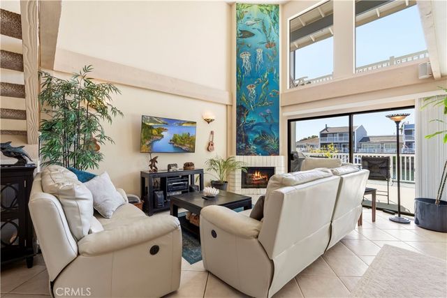 4574 Gateshead, Oxnard, CA 93035