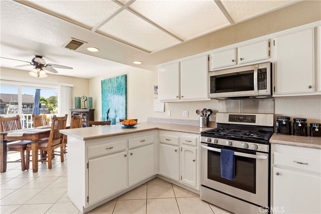 4574 Gateshead, Oxnard, CA 93035