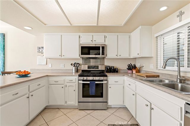 4574 Gateshead, Oxnard, CA 93035