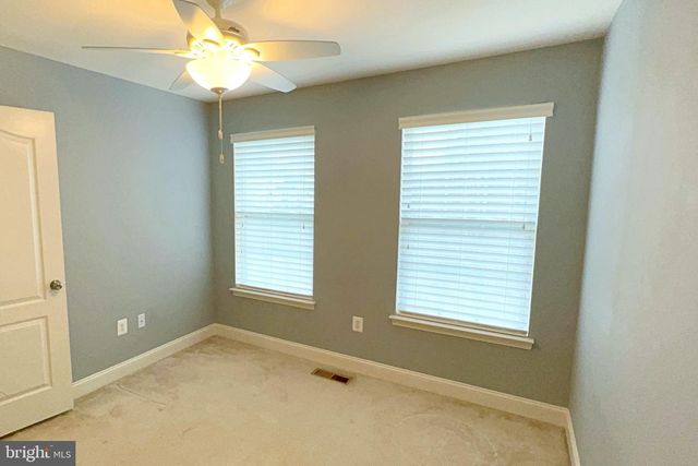 4905 POTOMAC HIGHLANDS CIR, Triangle, VA 22172