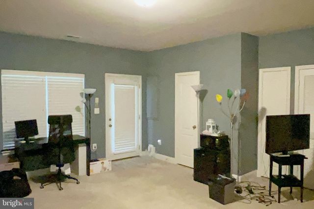 4905 POTOMAC HIGHLANDS CIR, Triangle, VA 22172