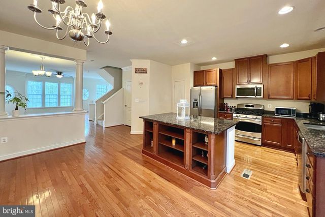 4905 POTOMAC HIGHLANDS CIR, Triangle, VA 22172