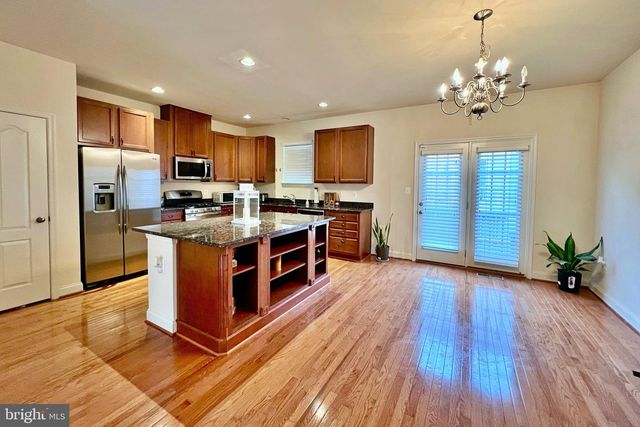 4905 POTOMAC HIGHLANDS CIR, Triangle, VA 22172