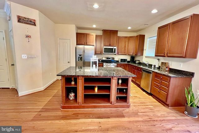 4905 POTOMAC HIGHLANDS CIR, Triangle, VA 22172