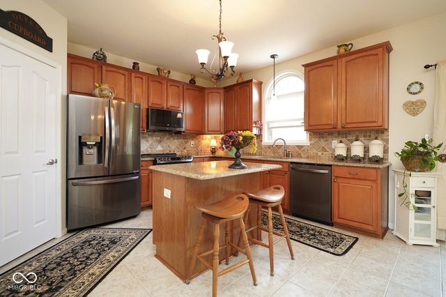 1093 Bennington Court, Greenwood, IN 46143