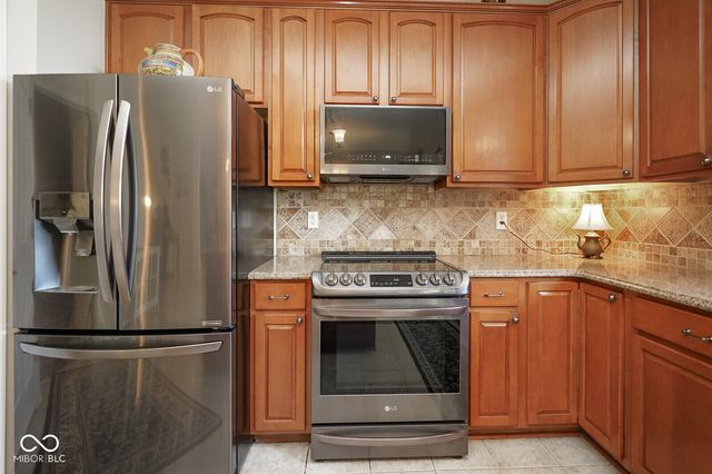 1093 Bennington Court, Greenwood, IN 46143