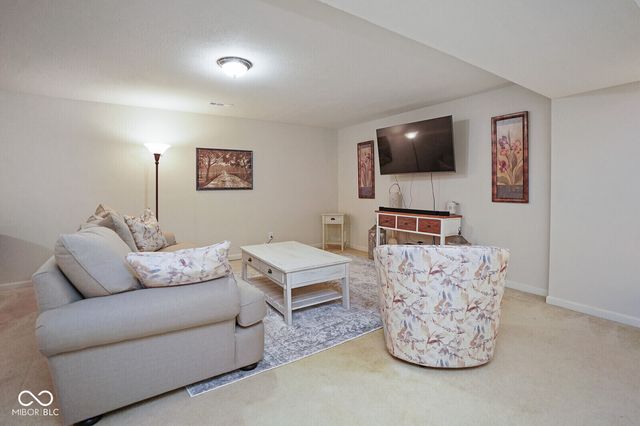 1093 Bennington Court, Greenwood, IN 46143