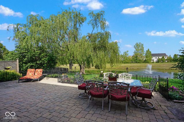 1093 Bennington Court, Greenwood, IN 46143