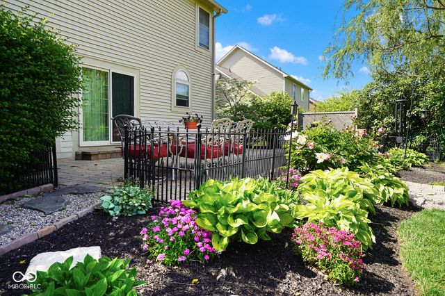 1093 Bennington Court, Greenwood, IN 46143