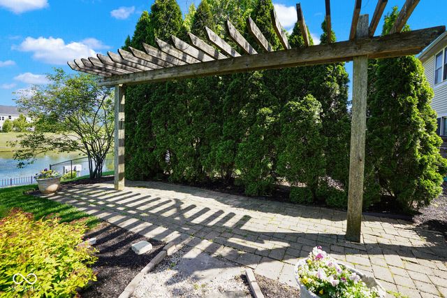 1093 Bennington Court, Greenwood, IN 46143