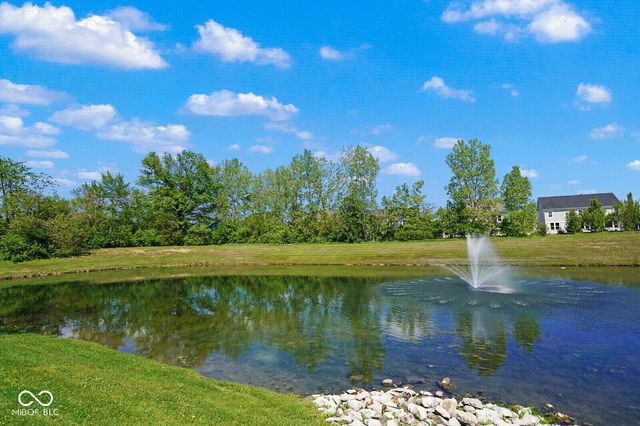 1093 Bennington Court, Greenwood, IN 46143