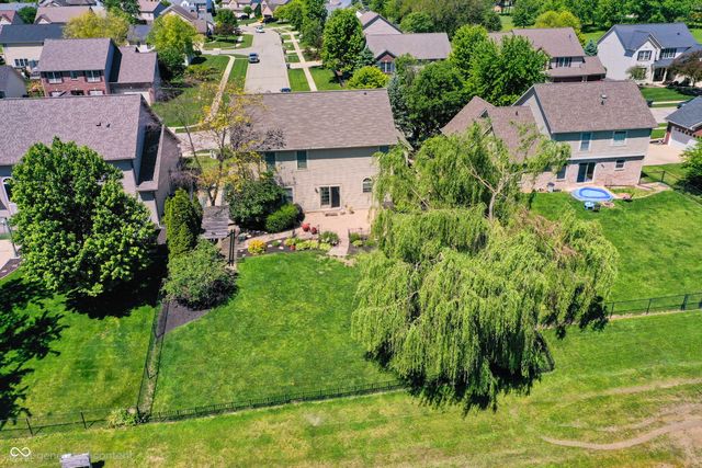 1093 Bennington Court, Greenwood, IN 46143
