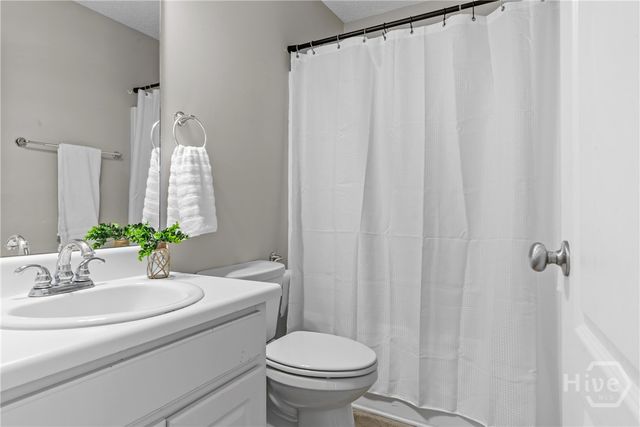 180 Laurel Oaks Lane, Jefferson, GA 30549