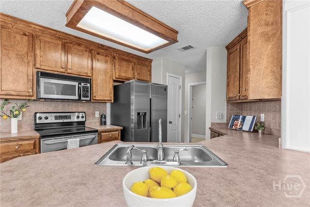 180 Laurel Oaks Lane, Jefferson, GA 30549