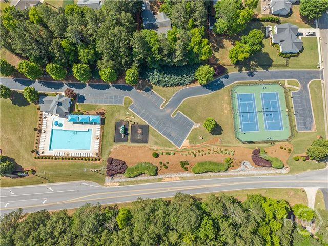 180 Laurel Oaks Lane, Jefferson, GA 30549