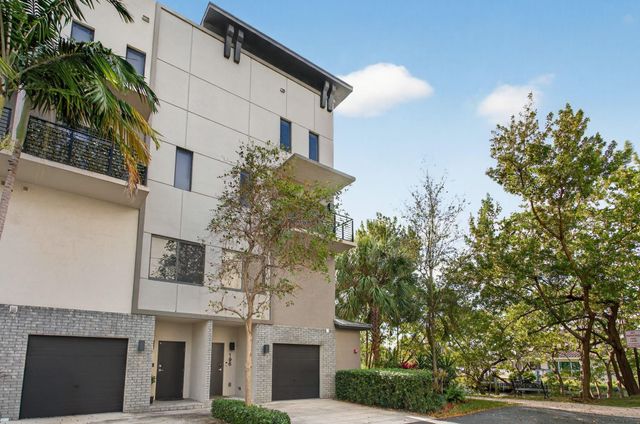 196 SE 4th Terrace K-1, Pompano Beach, FL 33060