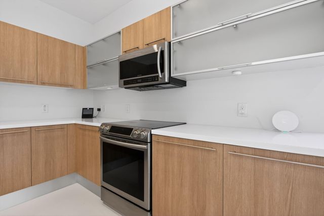 196 SE 4th Terrace K-1, Pompano Beach, FL 33060