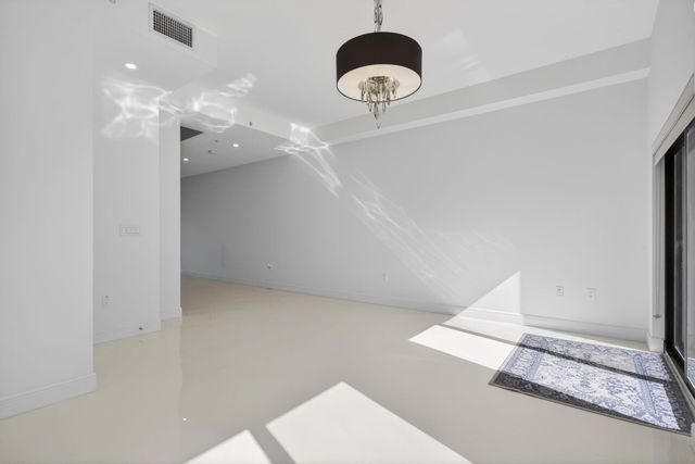 196 SE 4th Terrace K-1, Pompano Beach, FL 33060