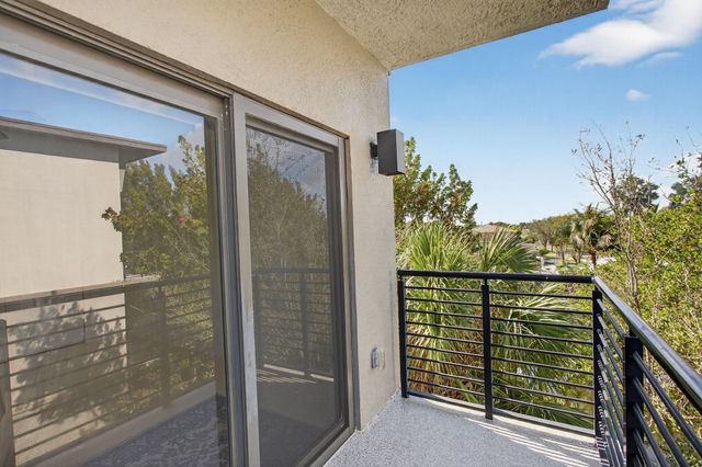 196 SE 4th Terrace K-1, Pompano Beach, FL 33060