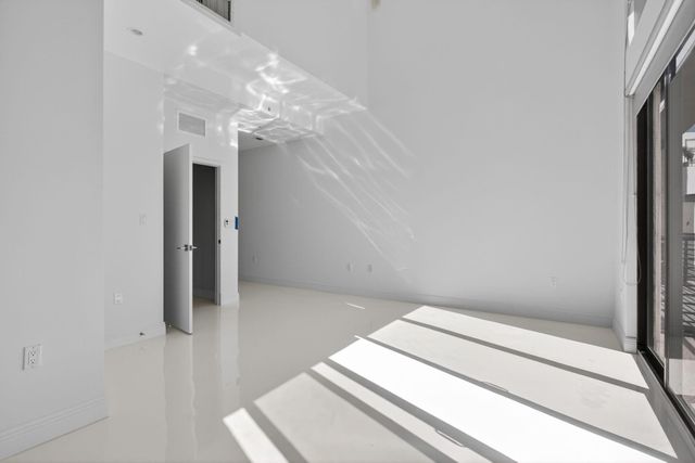 196 SE 4th Terrace K-1, Pompano Beach, FL 33060