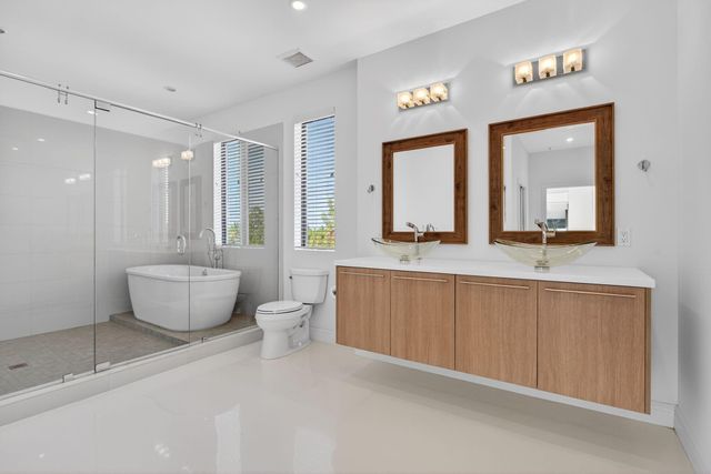 196 SE 4th Terrace K-1, Pompano Beach, FL 33060