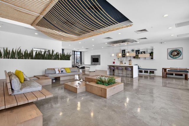 196 SE 4th Terrace K-1, Pompano Beach, FL 33060