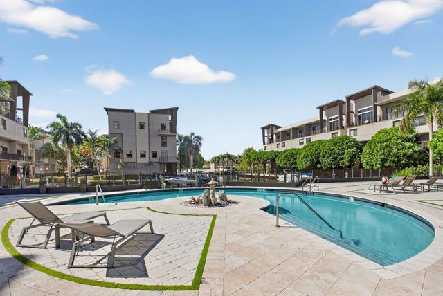 196 SE 4th Terrace K-1, Pompano Beach, FL 33060