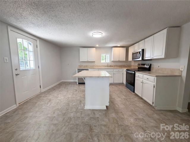 411 Ewing Drive, Belmont, NC 28012